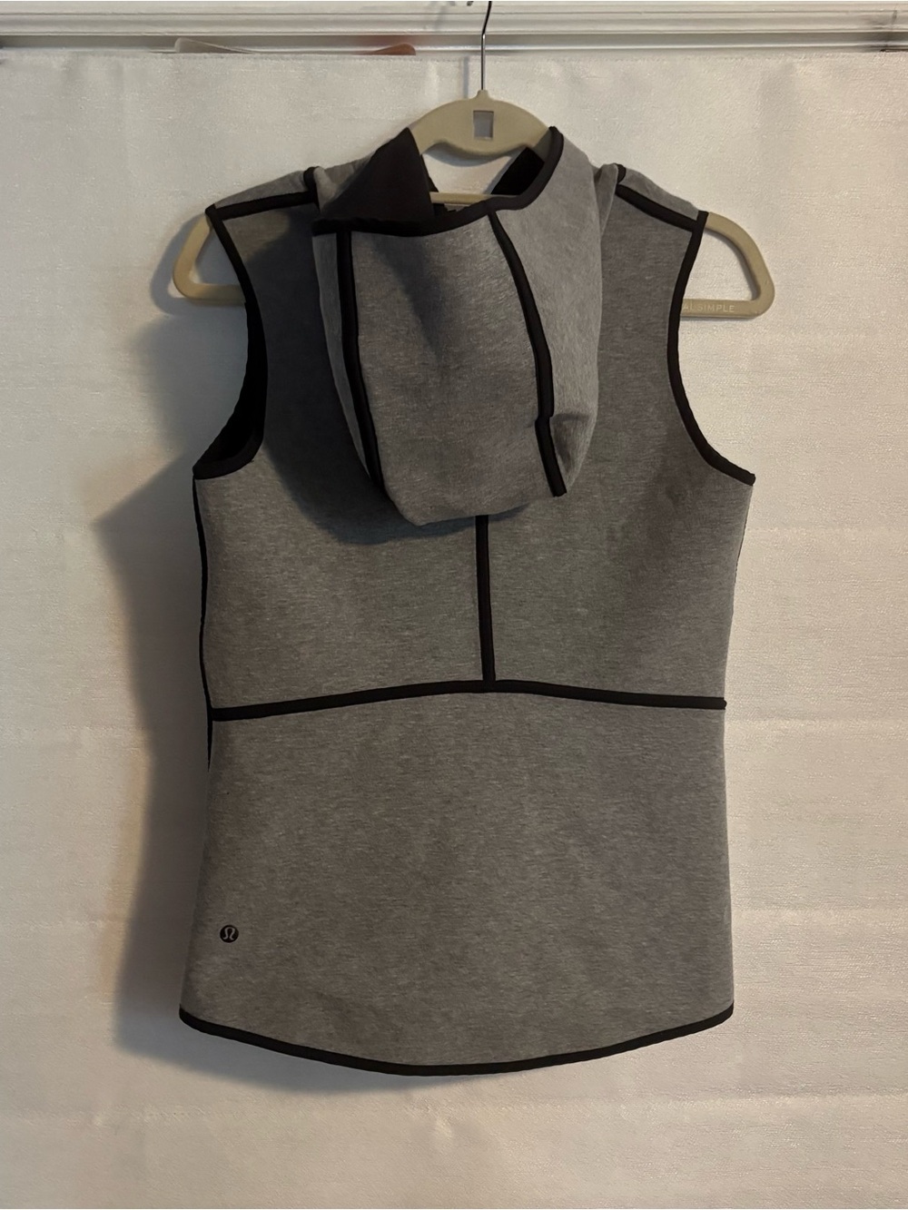 lululemon athletica Black Hooded Sleeveless Vest - Picture 10 of 13